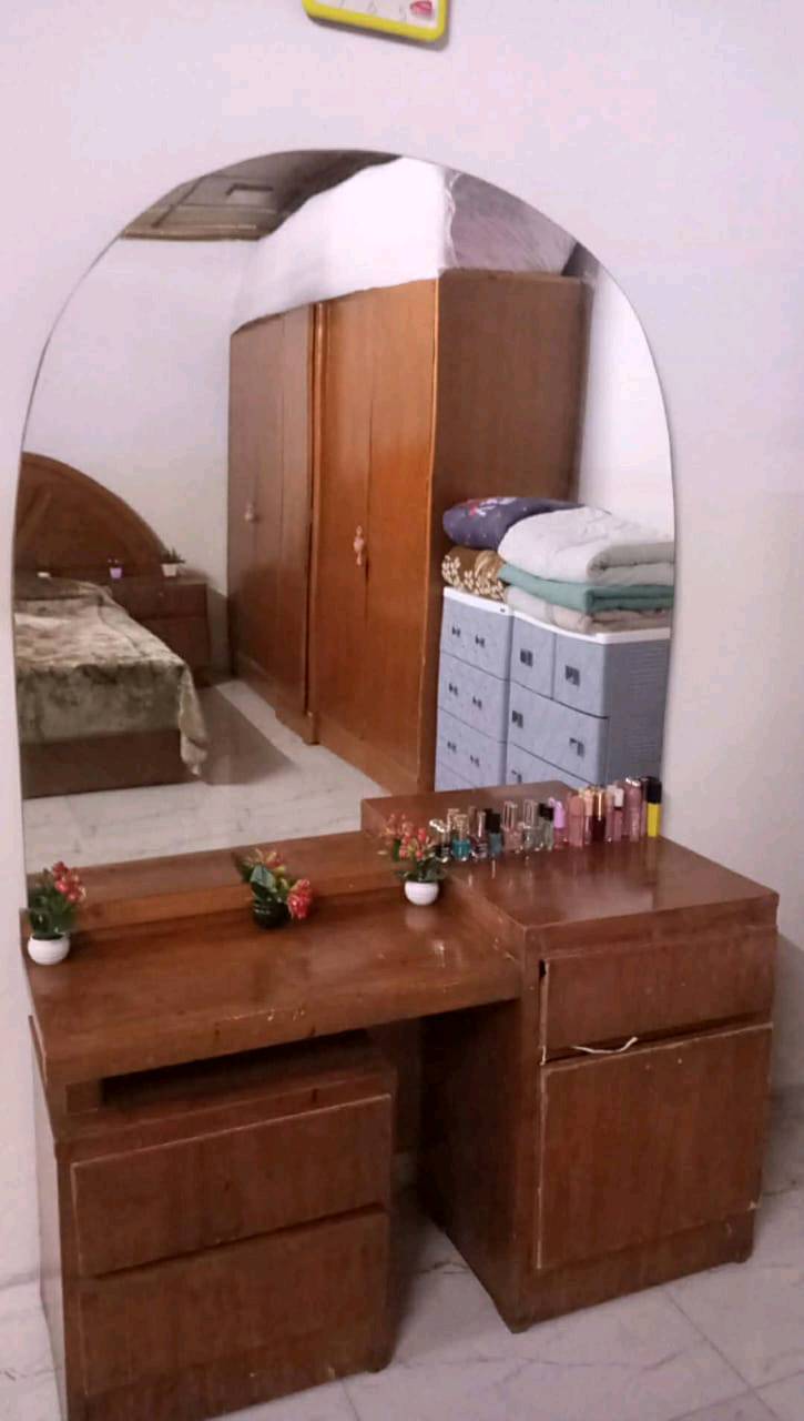 غرفة اخشاب للبيع بسعر 3٥٠ الف وبيها مجال. 
موصل حي الانتصار شارع 30
آسـيـا 📱 ***********
كـورك 📱 ***********
