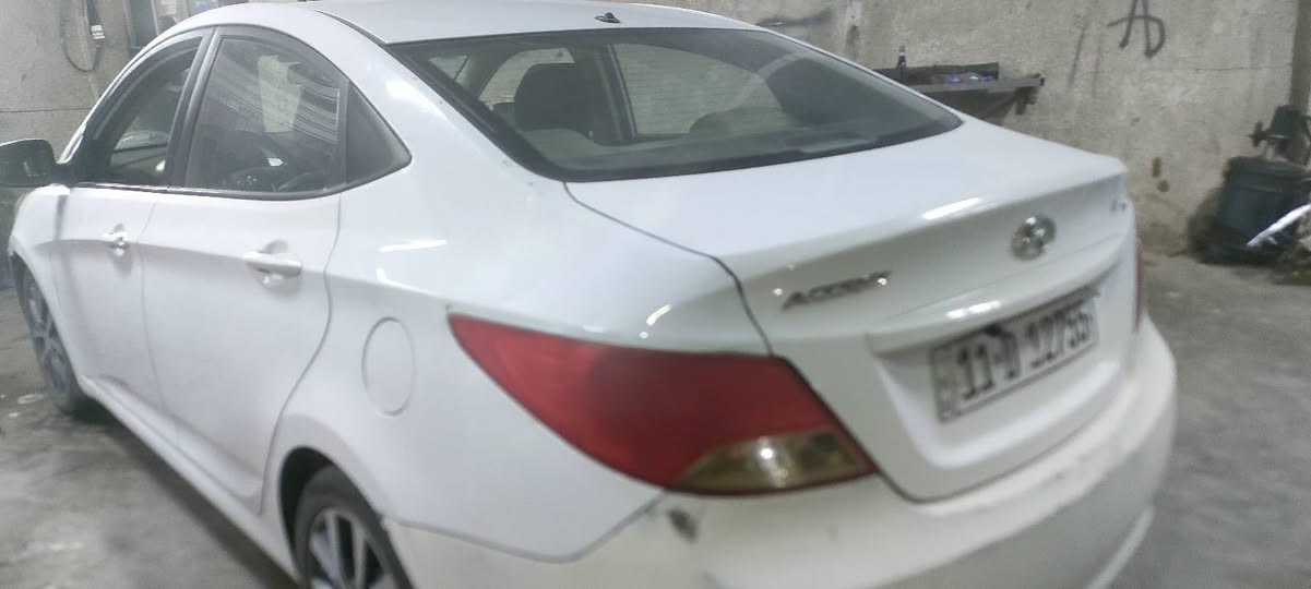السلام عليكم اكسنت مقفوله كفاله عامه 2015 مجرد بس قبق الشنطه مبدل مؤسسه مال الشركه سياره جير محرك كفاله عامه اكشن تبريد كل شيء كفاله واحد على واحد مجرد قبقه جنطه مبدل مال مؤسسه السعر 105 ورقات وبيها مجال العنوان بغداد سياره باسمي ***********
