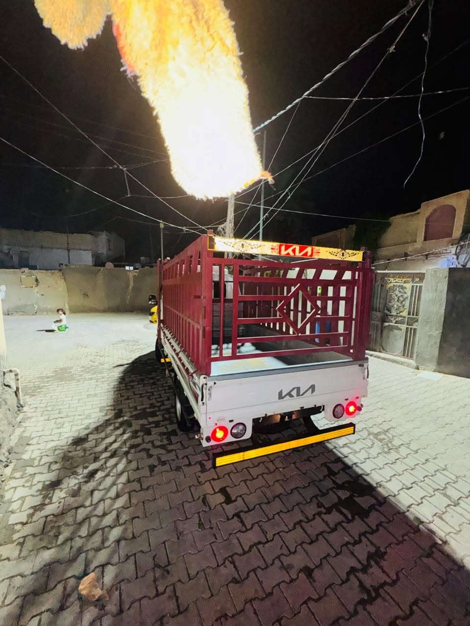 كيه فحلل للبيع مفتوح 4000 موديل 2025 تحويرة كاملة مع تانكي محور  120 لتر غرفته مال مسكر تفصيخ عليهة  سيباية  كاسحة ام الجكات موضحة بالصور السيارة نضيفة جداا ومكفولة كفالة عامة ما عدة الضرر الي بلدعامية الأمامية فقط وممشها بحدود 45000 الف تقريبن السيارة وسعرهة 210$ وقابل للتفاوض ثاني يوم تحويل مباشر  السيراة  مكانها محافظة المثنى قضاء سماوة ولشراي يتفضل على  الارقام   ‏‪+***********.. ..***********
