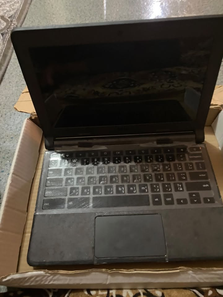 سلام عليكم حاسبه للبيع (DELL)حجم صغير مو الكبير لللامانه الحاسبه بعده جديده بالكارتونه ما مستعمله وتجي وياه شاحنه اصليه مع ماوس اصلي للاستفسار اتصل او واتساب (***********)
