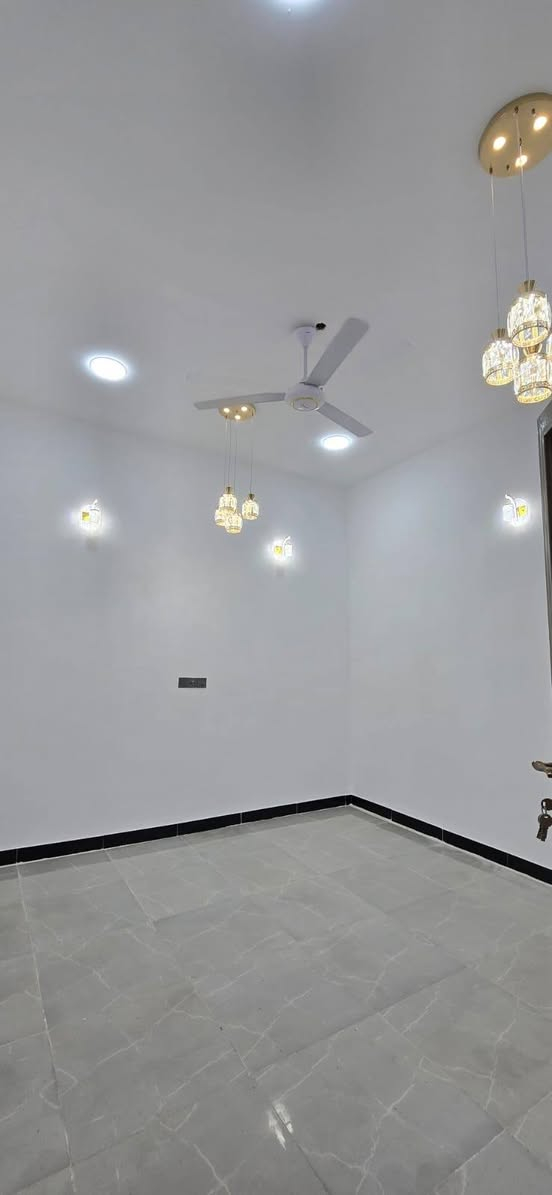🏡 دار جاهز للسكن للبيع

📐 المساحة: 150 متر
📄 طابو زراعي عراقي – سند 25

🛏️ التفاصيل:
غرفتين نوم
ديوان
صالة
مطبخ
صحيات داخلي وخارجي

📍 العنوان: أبو الخصيب – طريق سيد حامد مقابل مدينة الأندلس
💰 السعر: 80 وبي مجال للتفاوض

✅ جاهز للسكن
✅ مناسب للعائلة
✅ موقع جيد وقريب من الخدمات

📞 للاستفسار: اتصال أو واتساب ***********
