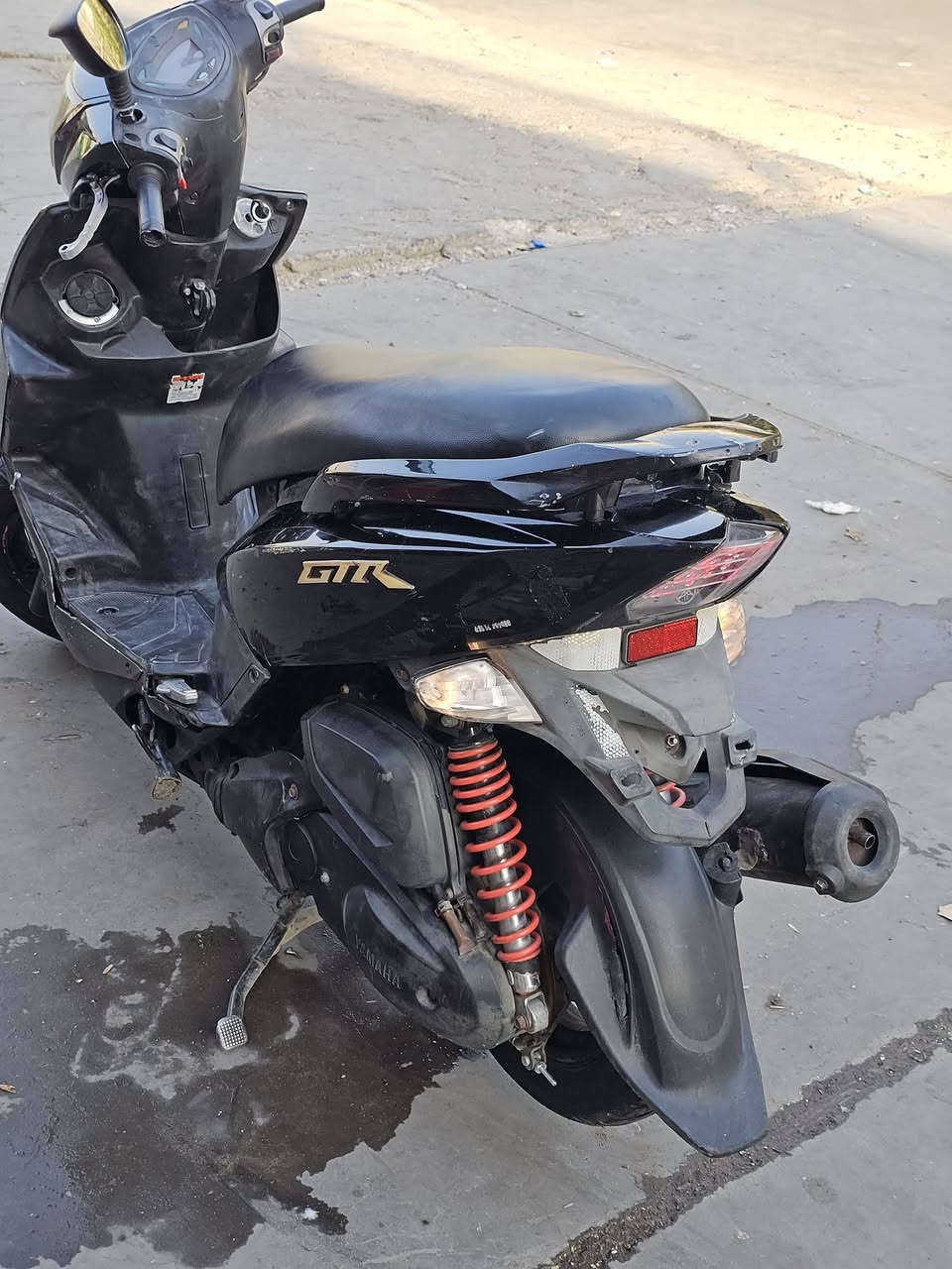 سلام عليكم دراجه للبيع جيتي ار موديل 2010 الدراجه خير من الله نضيفه الدراجه كفراتها كلها ختم واحد بيها كسور بل كفرات من اشتريتها هيج يعني مو من يمي الدراجه موقعها شارع فلسطين سعرها 850 او بيها مجال اي استفسار *********** هاذ الرقم واني خادم
