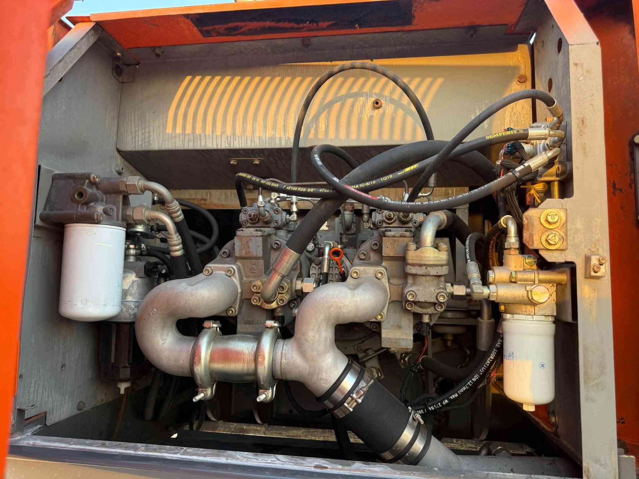 للبيع حةفارة هيتاشي Z3 حجم 350LC
مؤديل 2012 دخول جديد 
زناجيل 💯
مكفولة كفالة عامة 
***********
***********
