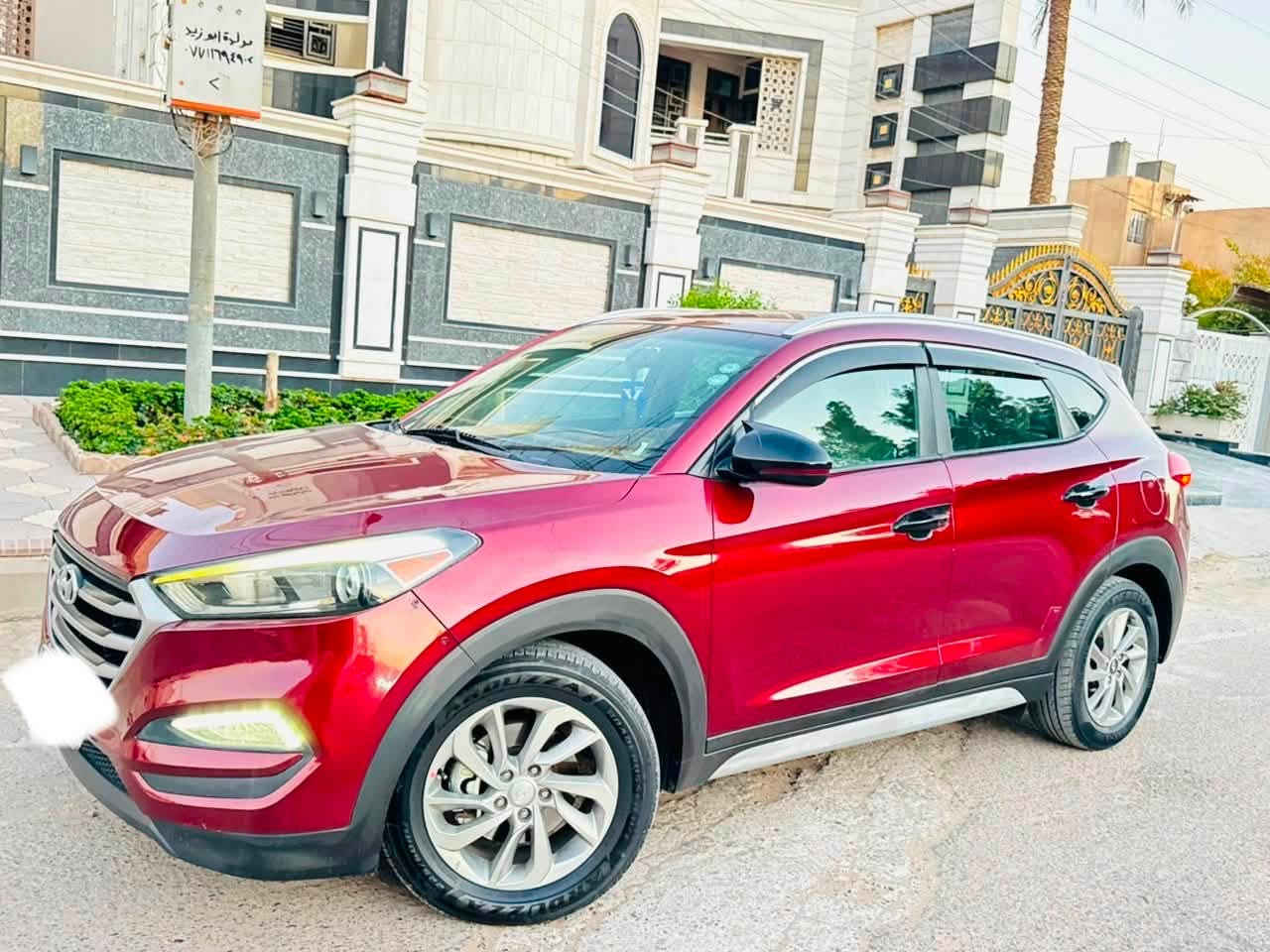 سلام عليكم 128$
توسان 2018 لون مميز 🍒 
وارد امريكي حادث نص باب ونص جاملغ صبغ باقي مكفول كفاله عامه 

السعر 128$
هاتف / ***********

السيارة فول مواصفات عدة الفتحة
السيارة كشنات كهرباء 
تحكمات ستيرن كاملة 
كشنات تدفئة وتبريد 
هندبريك برجل 
محرك  GDI2000
السيارة محرك مكفول 
كير مكفول 
صدر جديد 
السيارة ماشية 70 الف حقيقي 
رقم اربيل انكليزي باسمي سنوية لل 31
