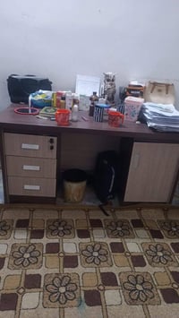 للبيع • ديكور مكتب • ام علي