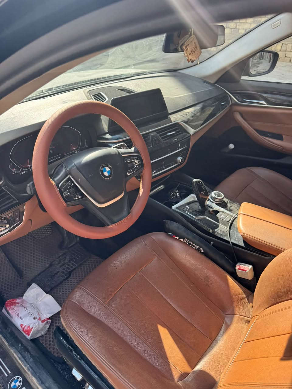 بلا بلاش 130  بي مجال سيارة BMW موديل 2018 خليجي وكالة حجم  520I ستيشن ( تكسي مطار دبي )  
 محرك حجم 2000 توين تيربو جارج شرط فحص
محرك و گير غير مفتوح 
السيارة  بيها صبغ  بابين وجاملغ جهة سايق  مبدل وبنيد فقط بدون ضربه
رقم سليمانيه
عداد المسير : 480الف كيلو متر   قابل للزيادة  تصعدها محركها زيرو 
المواصفات
1- سيارة BMW حجم 520I  موديل 2018 خليجي وكالة مكفول كير ومحرك وكلشي  
2- محرك حجم 2000 توين تيربو جارج بقدرة 186 حصان 
3- لايت زينون عالي ناصي مع LED نهاري 
4- مرايا جانبية شفط كهرباء مع اشارات بالمرايا الجانبية 
5- قبق جنطة كهربائي شفط 
6- ويل كب حجم 20مع تخم تاير جديد  
7- حساسات امامي خلفي عالي التحسس والدقة ومعروف بالبي ام 
8- بصمة 
9- تقسيم داخل المرايا الجانبية للزوايا الميتة 
10- غرفة السيارة جلد مشمشي اصل والغرفة بحالة ممتازة جدا 
11- تحكم فول كهرباء لكشنات المقدمة 
12- تبريد السيارة قطعتين امامي وخلفي وتحكم خلفي بالتبريد الخلفي 
13- تحكم ستيرن جهتين متكامل لمجموعة من ايعازات المركبة 
14- شاشة دشبول كبيرة بحجم 6.5 بوصة تحتوي على كمبيوتر متكامل لكل المركبة 
15- كير عادي اوتوماتيك مع 3 وضعيات للقيادة 
16 -وباقي مواصفات المركبة الغنية جدا عن التعريف  

تخم اطارات جديد  ومسويلها ادامة كاملة
رقم ‭***********
سعر 130 بس مجاللل
الموقع ديوانيه
