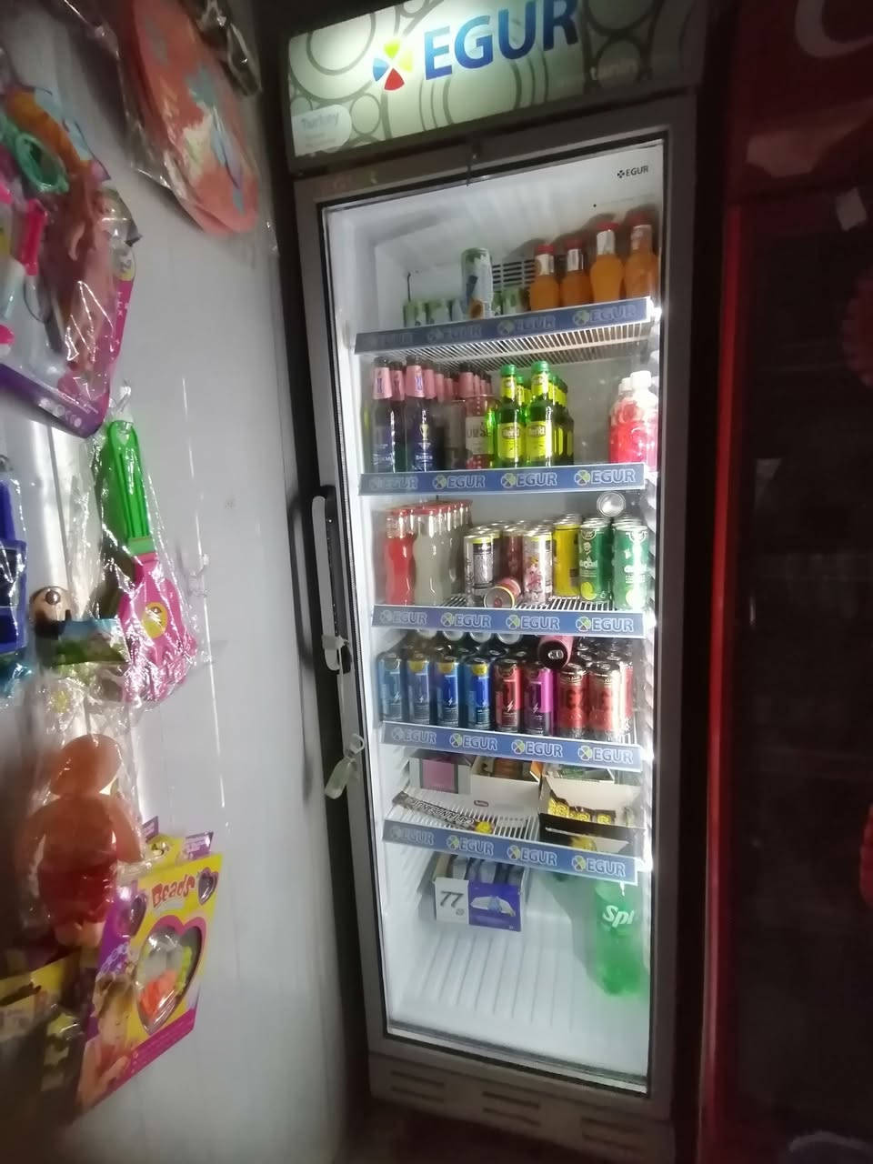 السلام عليكم ورحمة الله وبركاته شباب عندي براد و عرضه مل محل للبيع مستعمل شي قليل شهر الرقم الموبايل ***********
