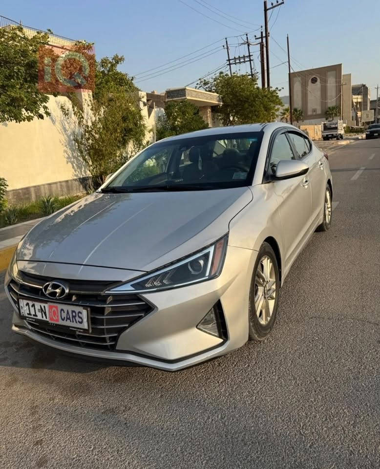 سلام عليكم
النترا امريكي للبيع موديل ٢٠١٩ 

بيهاا قطعة وحده قبق جنطة مبدل بلادي بدون صبغ 

مكينه ٢٠٠٠ المرغوب كيرهاا at المرغوب 

صدر خلفلي امامي جديد 

تخم تاير 

تبريد ثلج ماشاء الله 

سياره رقم بغداد شرط تحويل ثاني يووم 

مكاني ديالى 

رقم الهاتف *********** 

السعر اتصل وبيك خير ودلل
