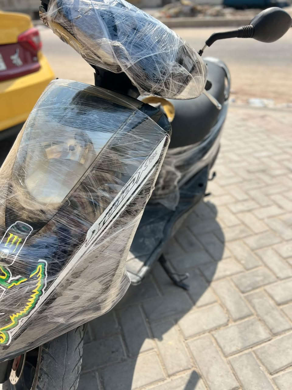 سلام عليكم دراجة للبيع بريز نظيفه وحلوه 
السعر 500 وبيها مجال 
***********
