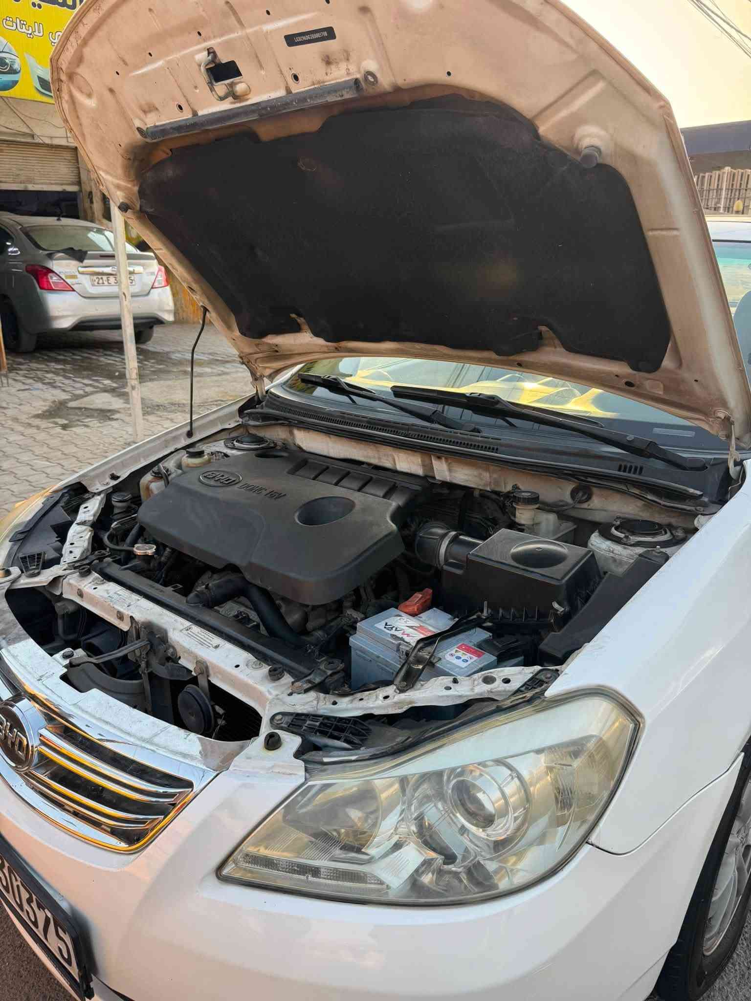 السلام عليكم BYD للبيع موديل 13 G3 بشرط بدون حادث كلين بيها بوارد فقط شرط الفحص مكفولة من كير محرك صدر تبريد تخم تاير دفتر بنزين سنويه هزة جديد السعر 60 بي مجال ***********
