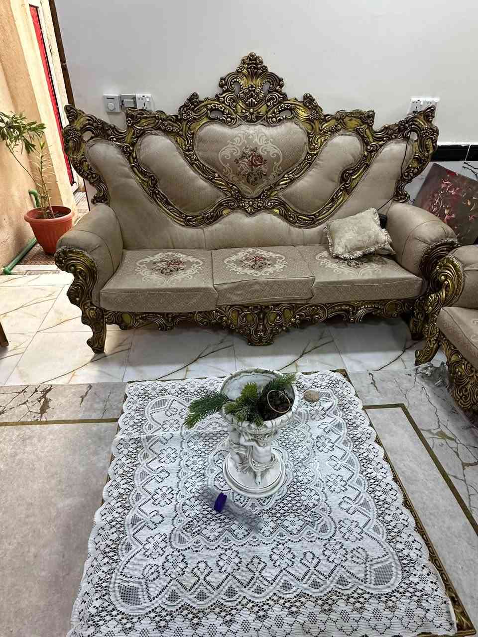 تخم قنفات خشب جوز جدا قويات 9 نفرات 2ثلاثيه و3ام نفر
سعرهن الجدد ب مليون ونص
رايدهن ب 450 الف 
العنوان التنومه الكورنيش 
هاتف ***********
وياهن طبلات 3 كبيره 1
وصغيره 2
