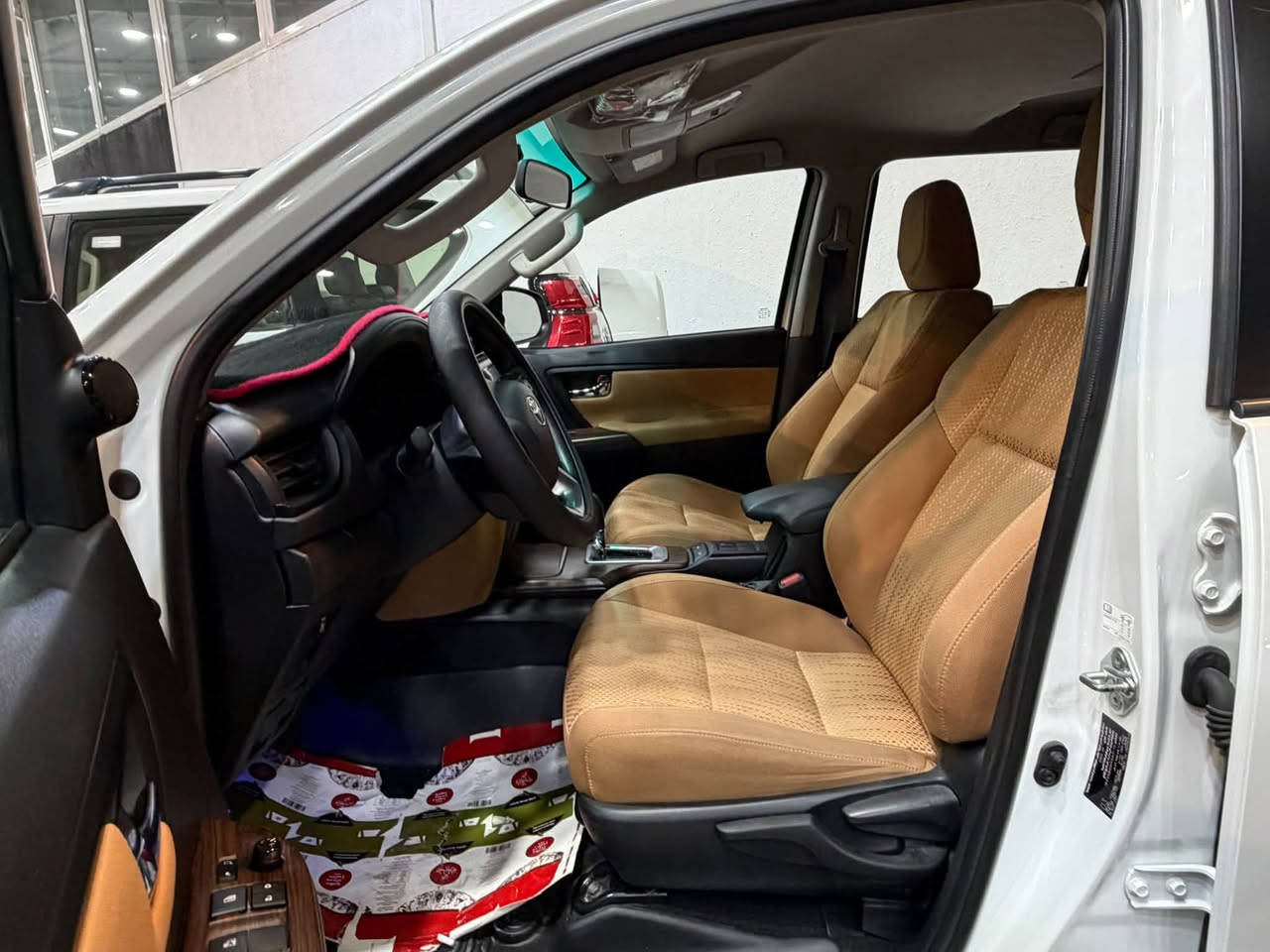 TOYOTA 2024 Fortuner 🎌
تويوتا 2024 فورت رنر 🎌
ضمان وكالة ساس ✅
كفاله عامة 
عداد المسافة 26000 k/m 

📍 بغداد شركة ابو ظبي جكوك قرب بوابة الكاظمية 

***********

*********** 📞
