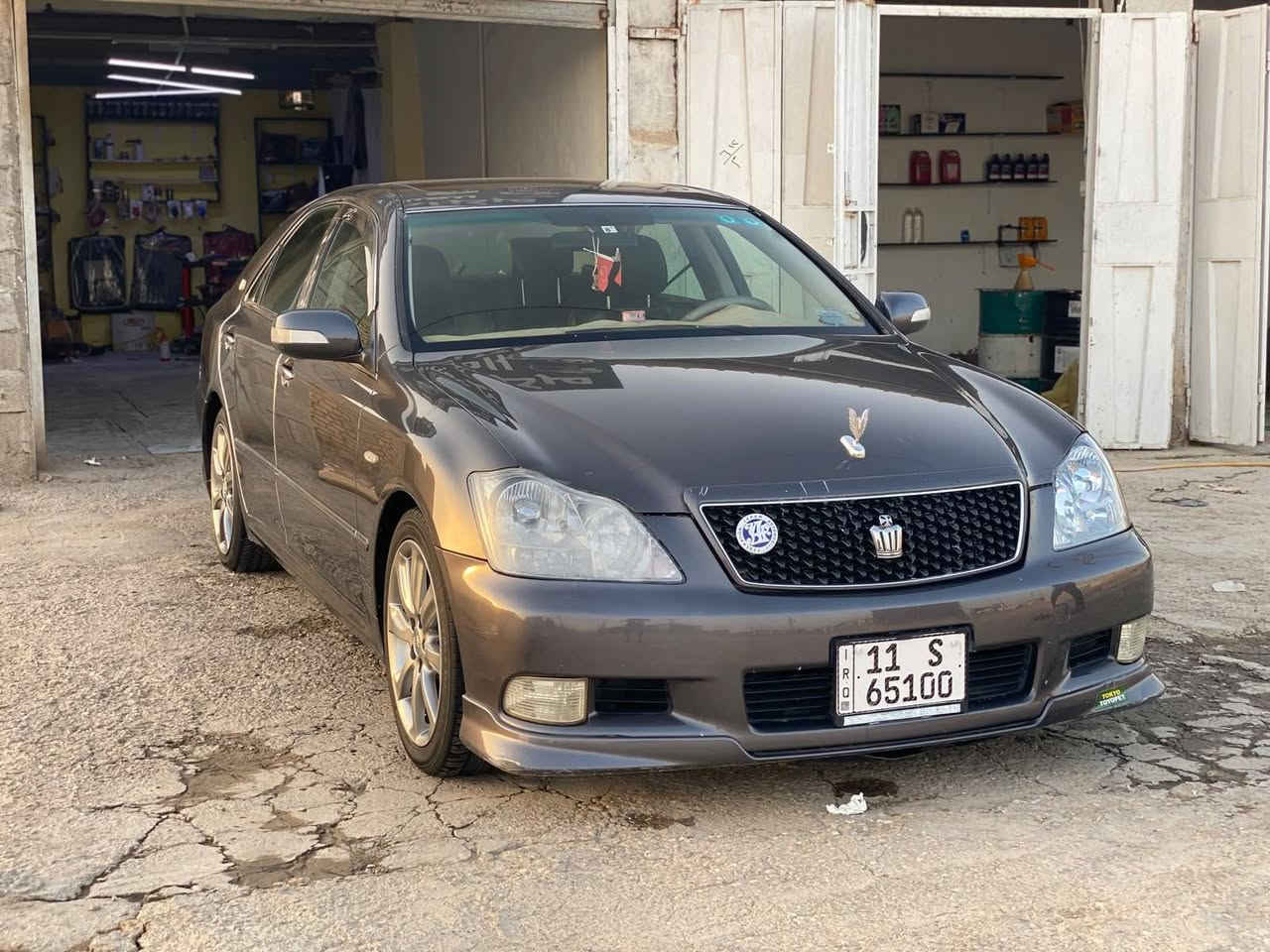 شاهينه شاصي ١٨٤ / السعر ١٥٢
بيها مجال للشراي 
سياره جاهزه من كلشي بيها نقص فقط كشنات أماميه يرادلهن تبديل 
سعر اخو البلاش.... السوگ كله ١٦٠ لل١٨٠
بيها طخه يم قفل الصندوق والباقي مكفول
لا گصه ولا اي شيء كله اصولي قرار ١٠٢ تحويل مباشر.... والله لگطه بالعافيه عل الياخذها 
***********
*********** 
مكاني ديوانية
