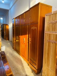 غرفة نوم عراقي • مستخدم كالجديد • ٦ أبواب
