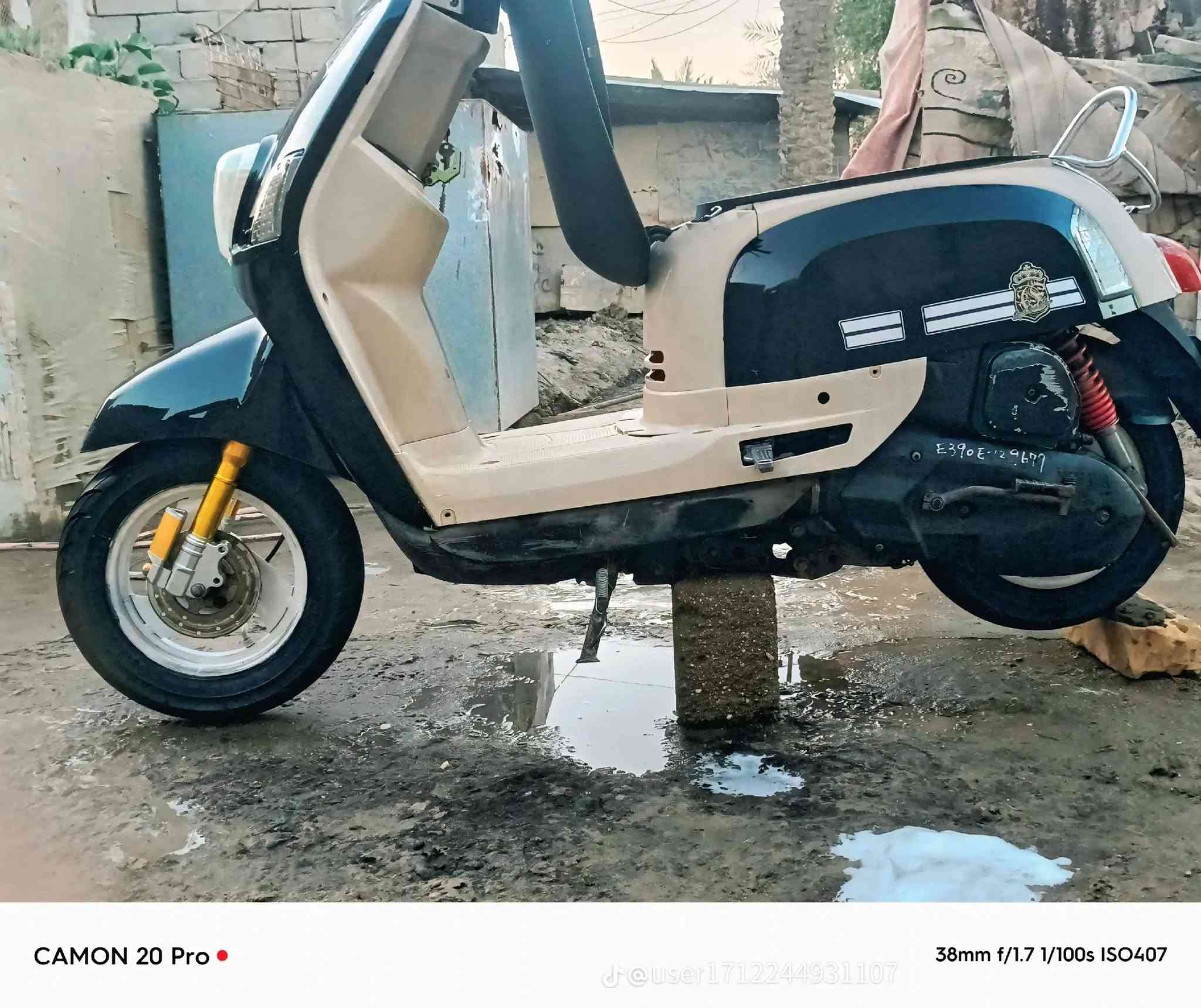 السلام عليكم دراجه بوليس نضافه 70/100 عوزه جوزه دراجه شغاله السعر 450وبيه مجال المكان سوق الشيوخ ناحية الفضليه ﴿***********﴾بي واتساب

نص مكتوب في الصور:
- CAMON 20 Pro • 48mm f/1.7 1/100s ISO579 @user1712244931107
- CAMON 20 Pro
- 49mm f/1.7 1/678s ISO50
- @user1712244931107
- CAMON 20 Pro 24mm f/1.7 1/100s ISO541 @user1712244931107
- 38mm f/1.7 1/100s ISO407