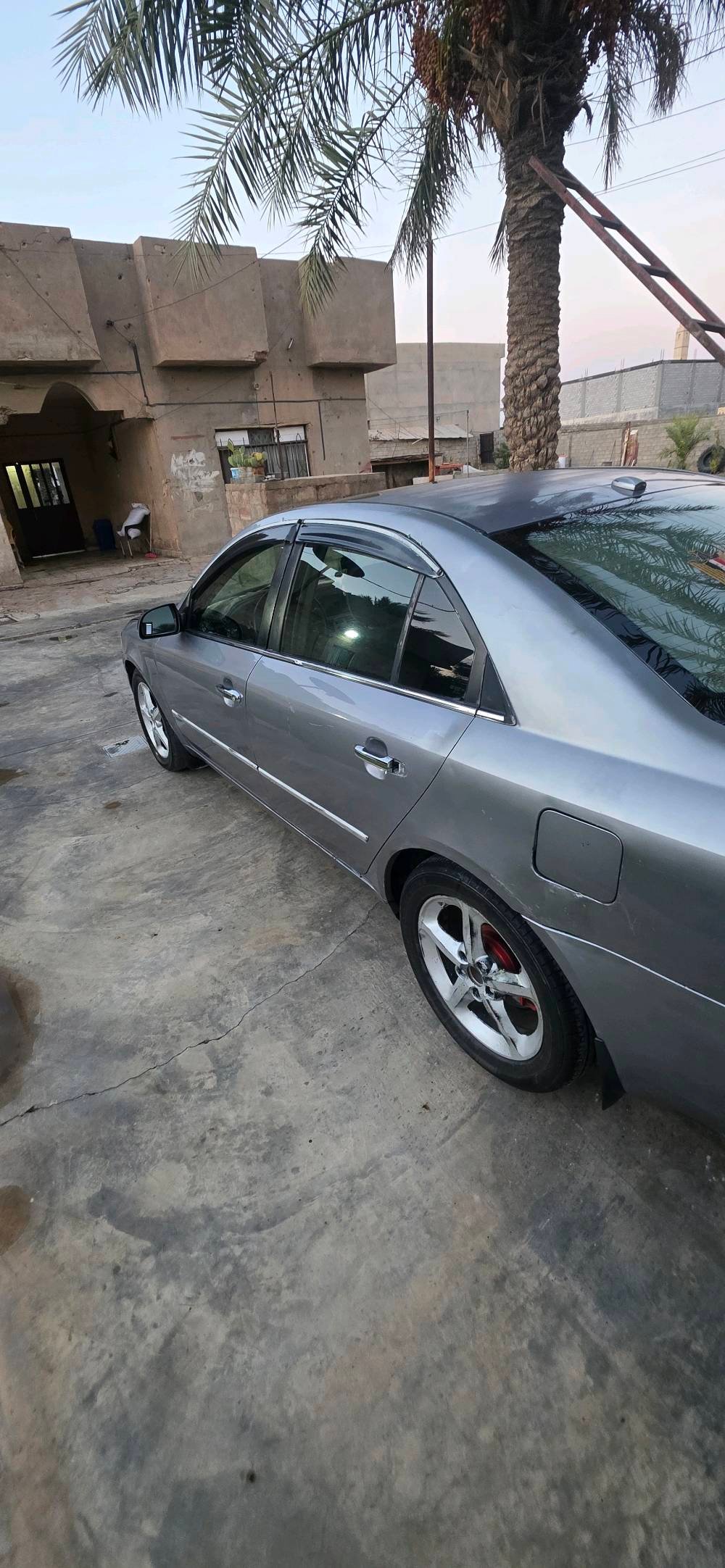 للبيع سياره ادوات ***********
سوناتا 2008 امريكي 
سياره 
تبريد 
صدر 
محرك كله بحاله جيده 
كهربائيات 90% 
السعر المطلوب 38 ومجال لخاطر جيتك وتدلل
مكاني بيجي قرب جامع الفتاح 
ملاحضه. بيع (نقد) فقط ورهم مراوس بافانتي او الانتره
