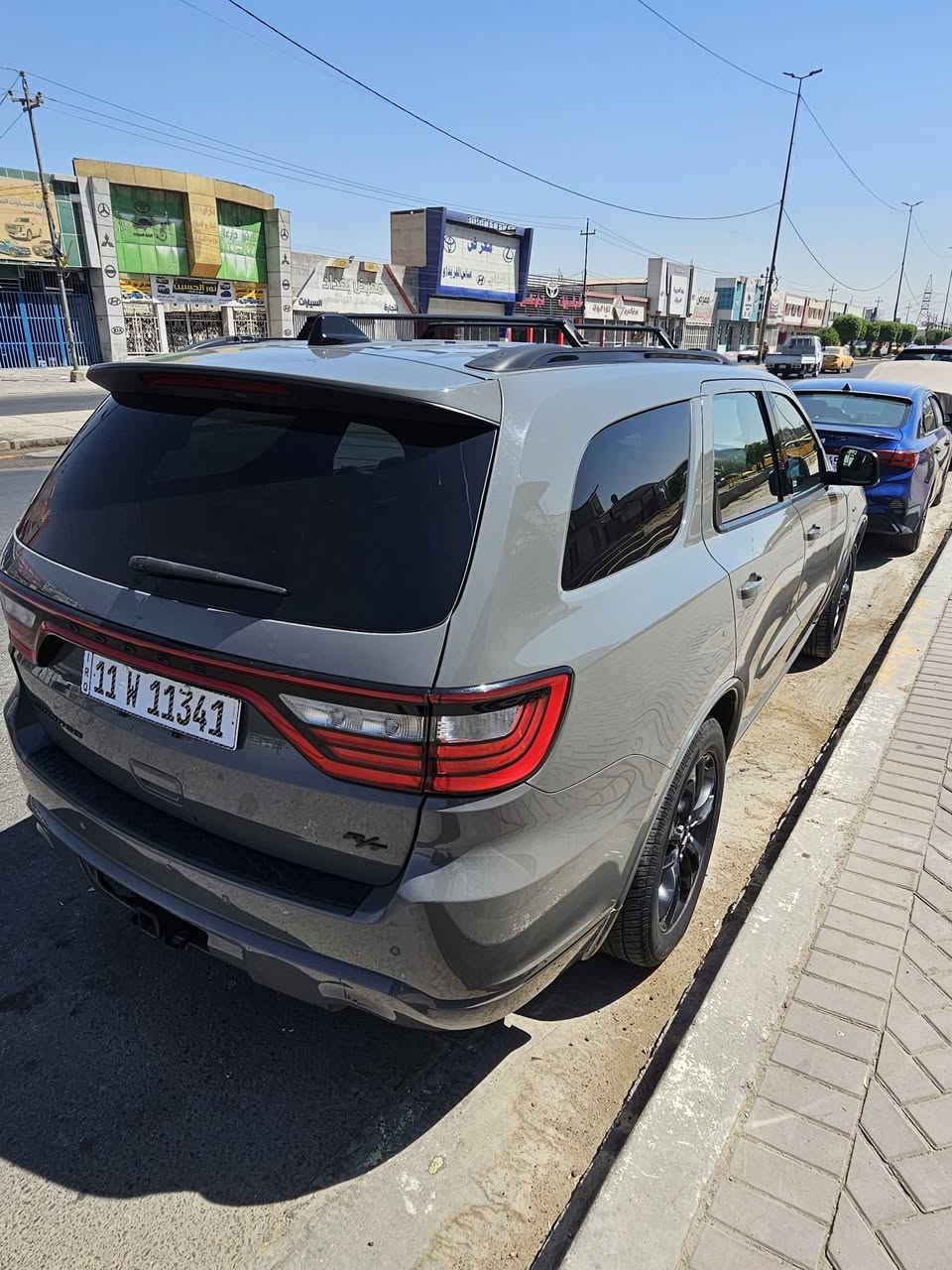 دورنكو R/T PLUS 2023
🔥 للبيع | دودج دورينكو RT Plus HEMI V8 🔥
😮‍💨🖤 موديل 2023 — سيارة هيبة وأداء

▪️ اللون: سمنتي  ✨
▪️ الرقم بغداد / ترقيم جديد
▪️ الممشى 53 ألف ميل 
▪️ المحرك: HEMI V8 5.7 🔥
▪️ وارد أمريكي 🇺🇸
▪️ السيارة على وضع الشركة ✨

🔧 تبديل: بنيد فقط

المواصفات:
✅ RT Plus
✅ نظام AWD فور ويل
✅ فتحة سقف
✅ بصمة تشغيل + بصمة أبواب
✅ كشنات جلد كهربائية خزن وضعيات
✅ تدفئة وتبريد للكشنات
✅ تدفئة كشنات خلفية + تدفئة ستيرن
✅ شاشة كبيرة + خرائط
✅ Apple CarPlay
✅ شفتات ستيرن
✅ ستيرن كهربائي
✅ تشغيل عن بعد
✅ صندوك كهربائي
✅ رادار أمامي + خلفي + نقطة عمياء
✅ حساسات خلفية
✅ وضعيات قيادة Sport / Eco
✅ مانع انزلاق
✅ تبريد 3 قطع ❄️
✅ لايتات LED زينون 💡
✅ AUX + Auto Stop

📍العنوان: بغداد مدينة الصدر 

سيارة نظيفة جدًا ومرتبة
للي يريد القوة + الفخامة + صوت الهيمي 😮‍💨🔥 

الهاتف: ***********

السعر 285 وبيه مجال 

بدون مراوس ⚠️
