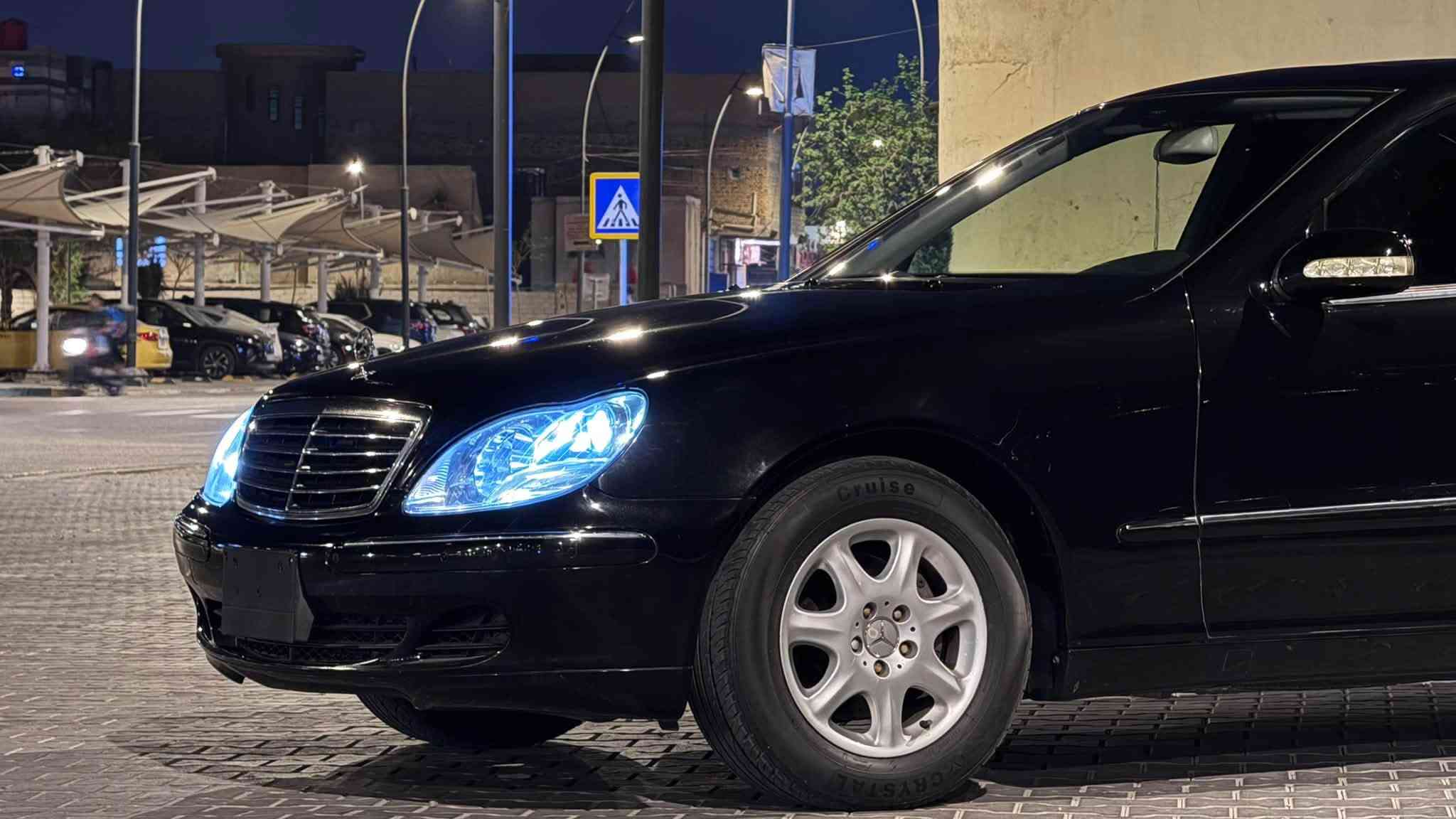 سلام عليكم.
غواصه ٢٠٠٥ عليها ارقام ٢٠٠١  سياره كفاله يابان وأعراق  s350 v6 مكانها بصره 
***********

