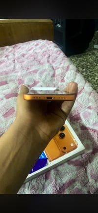 للبيع   17برو ماكس نضافه مثل ماوضح بل صوره 100بطاريه 99 اتبيعه تفصيخ ت...