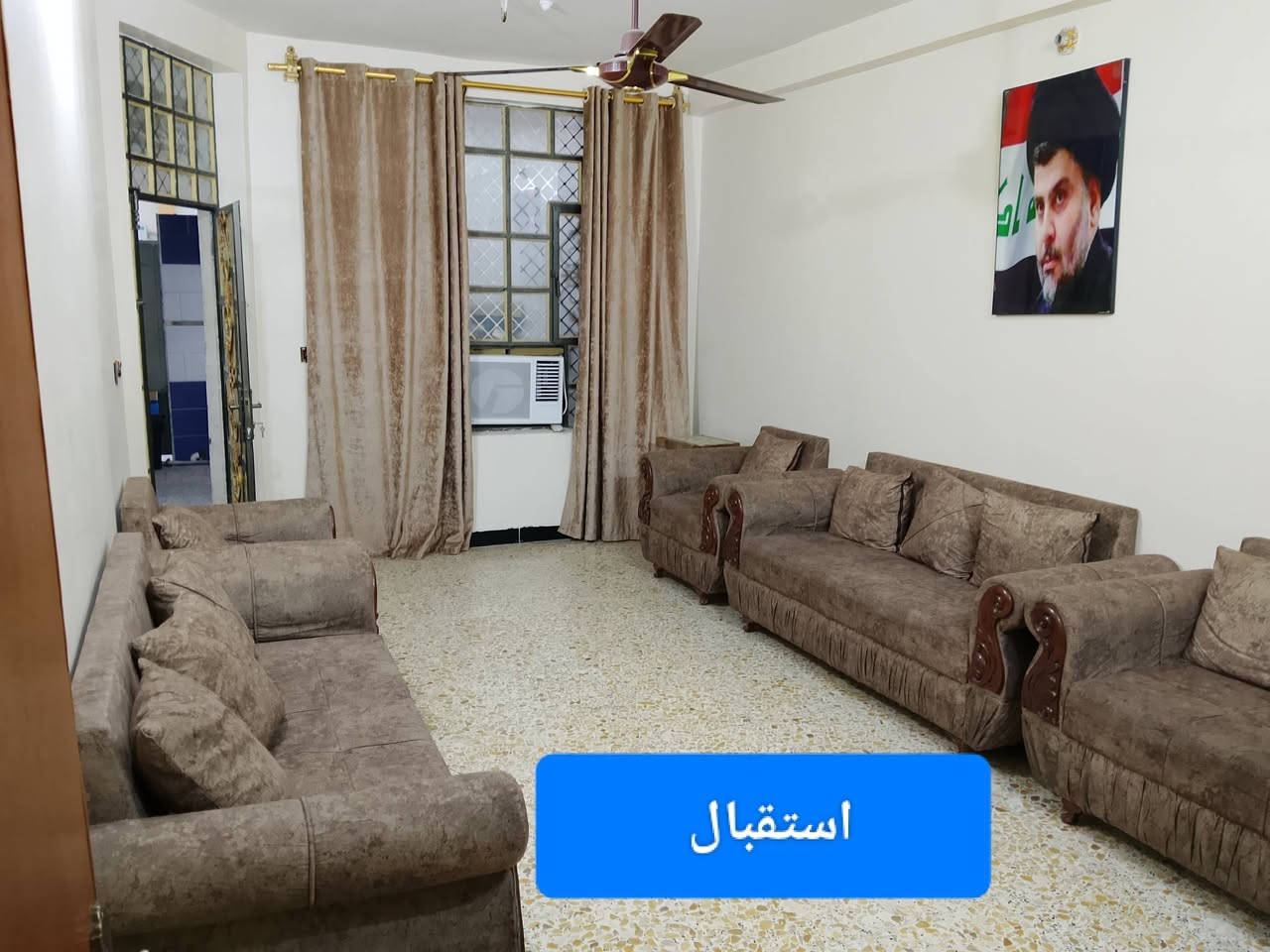 السلام عليكم ورحمة الله وبركاته 
🏠 بيت للبيع ملك طابو صرف
📐 المساحة: 120 متر
📐 الواجهة: 6 متر
📐 النزال: 20 متر
⚒️ نوع البناء : طابوق 
⚒️سقف البناء : كونكريت مسلح
📍 الموقع: الرياض – خلف روضة نسمة الصباح 
🏠 البيت طابق واحد يحتوي على استقبال +مطبخ + صاله+ غرفة نوم+مجمع صحيات في الداخل+ منور خلفي+ بيتونه+ كراج + صحيات في الخارج للمعلومات كلشي موضح بالصور والمقاطع الفيديو 
💵 السعر: خاص 
🕵️للاستفسار والتفاصيل الاتصال على الرقم التالي *********** أو مراسلة الصفحة وشكراً
