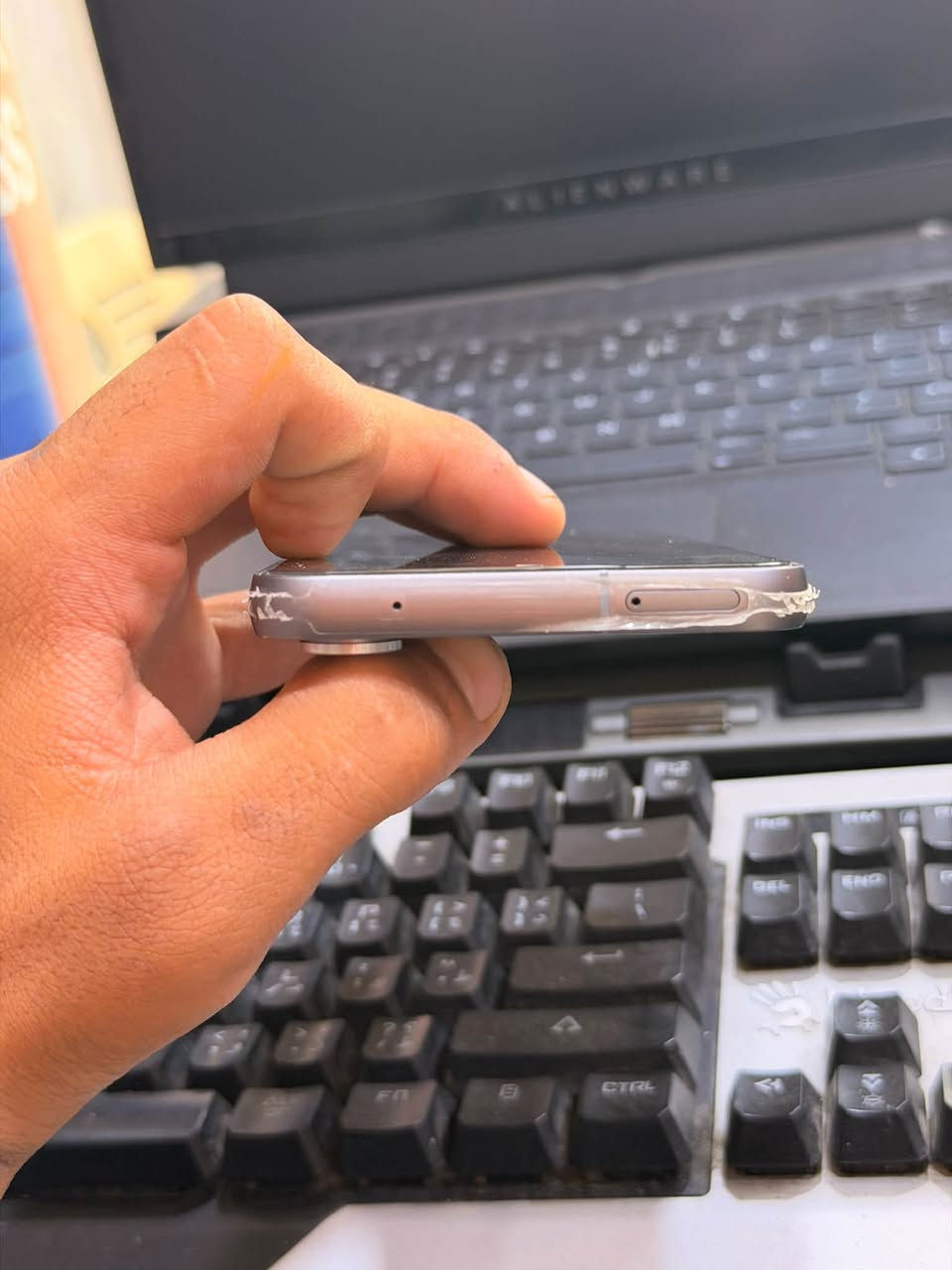 📱 Samsung S21

جهاز نضيف جدا جدا ✨
🔹 بعده جديد وبالجيس مالته
🔹 مكفول وتكدر تفحصه بكلشي
🔹 ضمان على الفحص والضمان
🔹 بدون ملحقات

📍 العنوان: النجف
💰 السعر: 450 ألف دينار
📞 للاستفسار: ***********

الجهاز جاهز للفحص والاستلام 🤝
