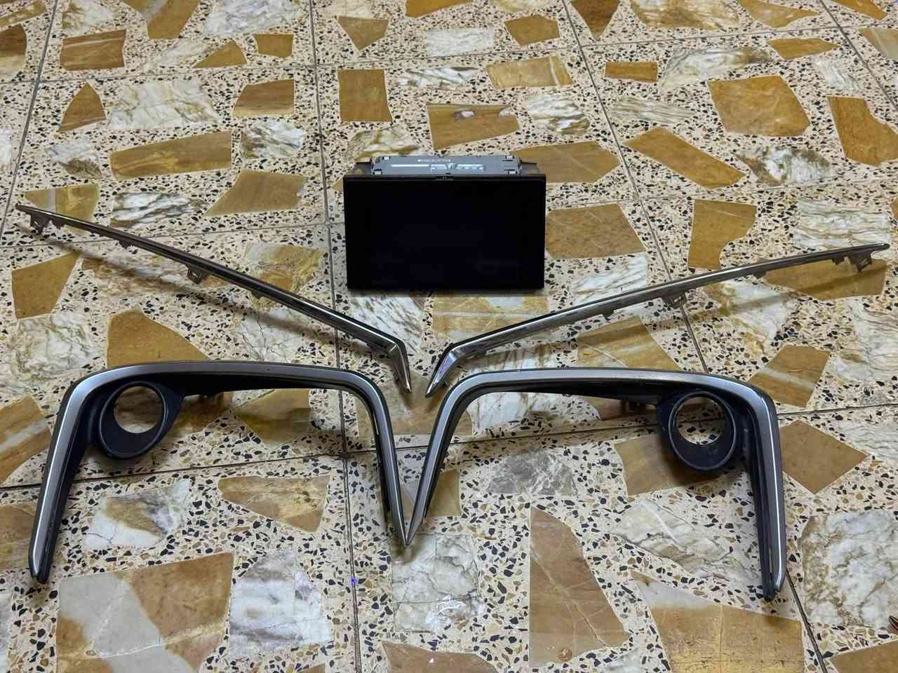 سلام عليكم شاشه كورلا ساز 24 +حاجب +ماصدات امامي السعر 150 وبيهن مجال شوي كلهن بلادي شركه ساز مكاني بغداد ***********
