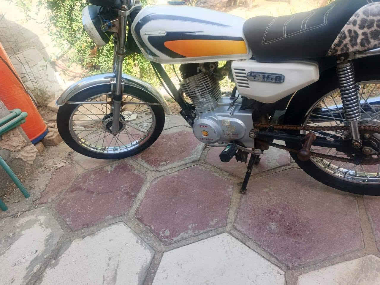 سكنر • كفلك • اوراق