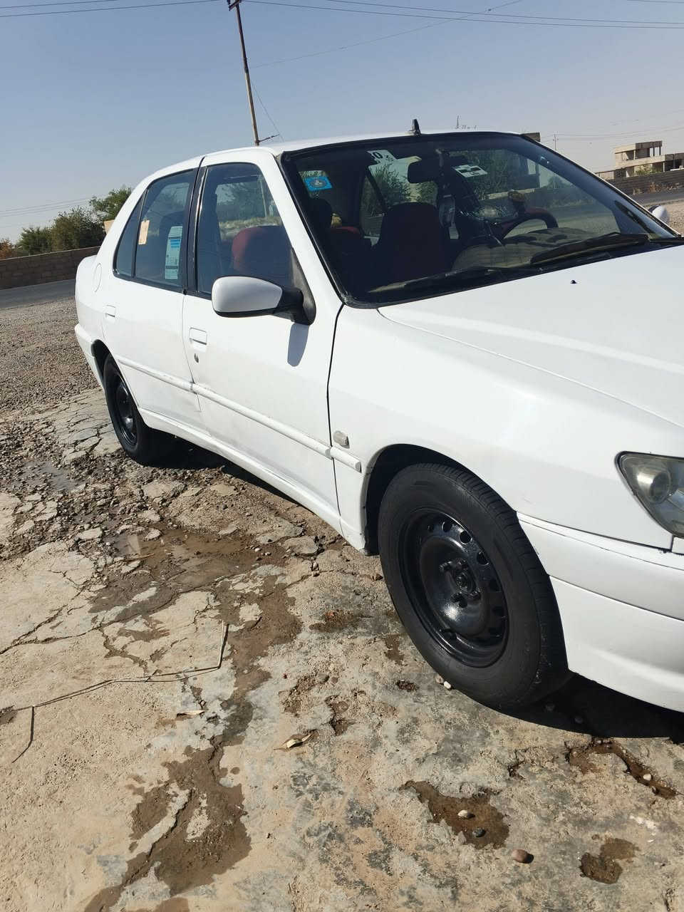 السلام عليكم 
بيجو حره  للبيع 306موديل 2001 رقم انكليزي صلاح الدين بسمي محرك كير شرط طخم تاير امامي جديد صدر جديد  السعر45و بي مجال  للاستفسار الاتصال على الرقم ***********
