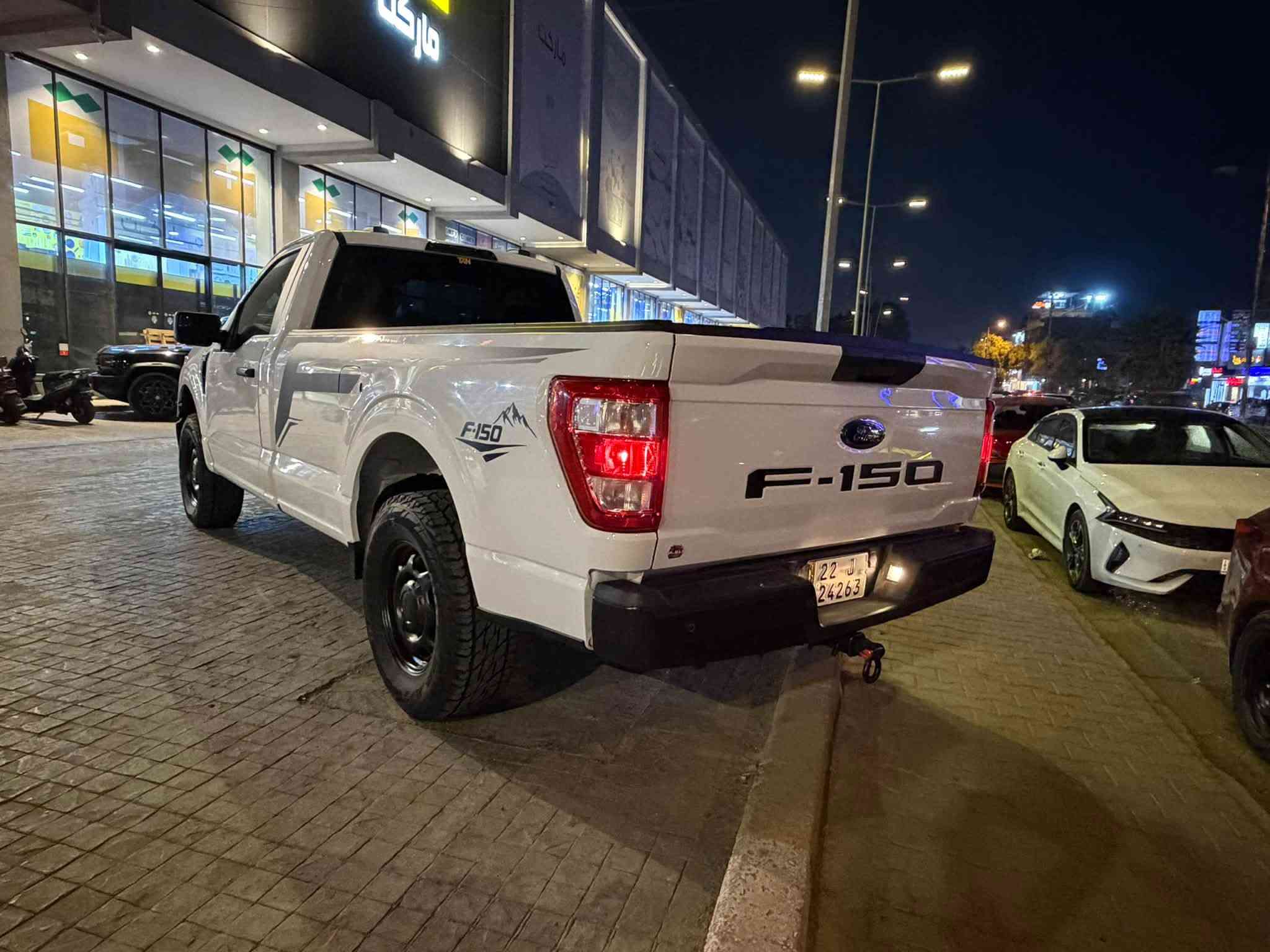 Ford f150
موديل ٢٠٢٢ 
ماشية ٥٥ الف ميل 
٦ سلندر 
محرك ٣٣٠٠ 
شاشة كبيرة  
حساس خلفي 
كامرة خلفية 
مرايات جانبية هيتر 
كير تعليق 
ويل ١٧ 
تايرات بريجستون 
اوتو ستارت ستوب 
صبغ بنيد وجاملغ ايمن امامي وجاملغ ايمن خلفي 
السعر 160ورقة 
للاستفسار والتفاصيل مكان السيارة بغداد الكرخ
***********
