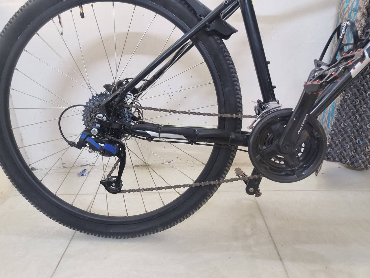 السلام عليكم👋👋
دراجة 🚲 من شركة GT  الامريكيه🇺🇸🇺🇸

اصداره 2022
معدن المنيوم الخفيف

بريكات شيمانو Mt200 🇯🇵🇯🇵

الجير من شركه مايكرو شيفت سبع 7*3

دبلات الامريكيه SR

وجود مقبض انسيابيه الهواء او راحه 

رجاء السعر عل خاص!! 💸💸
 
رقم *********** واتساب 📞📞
