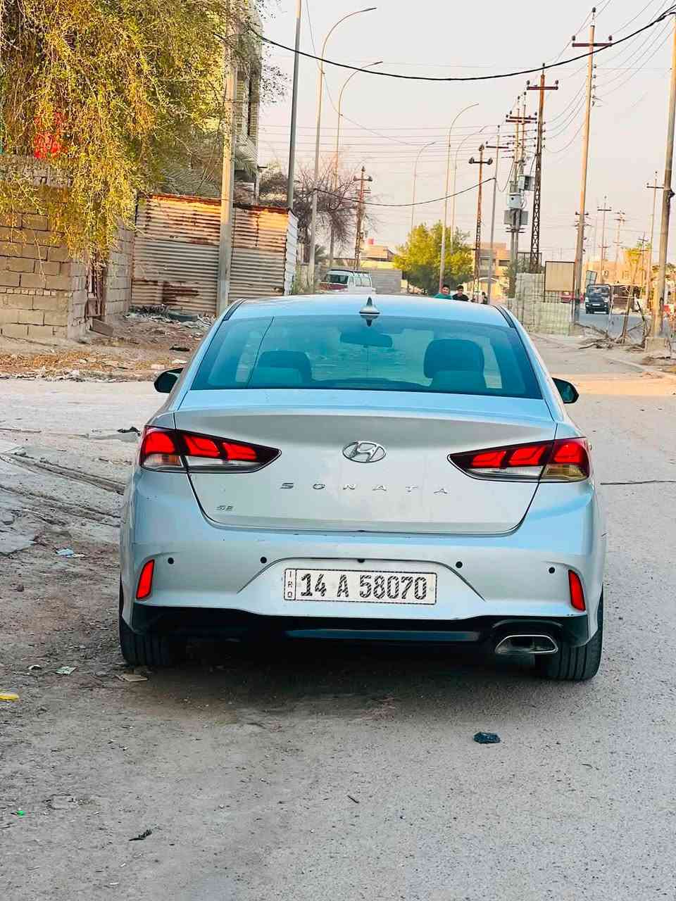 سلام وعليكم سوناته مديل 18 بيه 3 قطع بدون دواخل سياره جديده وجاهزه وارد امريكي  سياره جاهزه للخير سعر مناسب 114 بكاني بصره ***********
