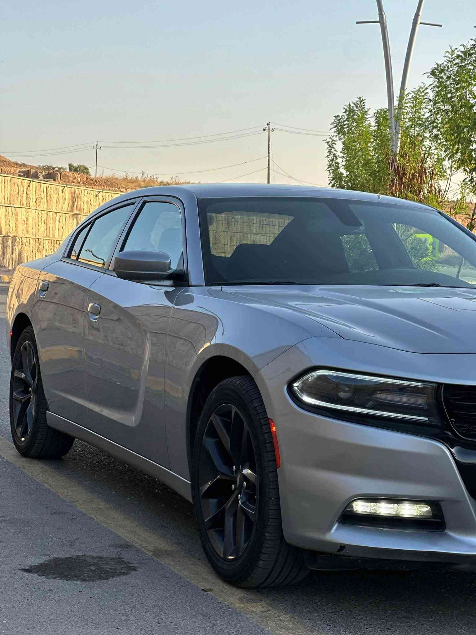 السلام عليكم
الرياضي المرغوب
جارجر SXT
وارد أمريكي 
دبل بصمه 
موديل ١٨ 
رقم أربيل 
سنويه جديد 
هزه جديد
شرط التحويل فقط 
ماشيه ٩٤ الف ميل 
.
الضرر 
جاملخ امامي اليسار الكدام فقط مبدل بدون دواخل بدون ايرباك بدون شاصي 
وبيها مكانين بارد باب السايق والصندوق
.
الموصفات 
شاشه كبيره 
كشنات مخمل 
مانع انزلاق 
تحكمات ستيرن
ابل كار بلي 
شفتات ستيرن 
كشن امامي كهرباء 
قطعتين تبريد 
كشنات امامي تدفئه 
سياره جاهزه وما ناقصها شي
.
الموقع الموصل حي نركال 
لمعرفه السعر الاتصال على الرقم 
***********
