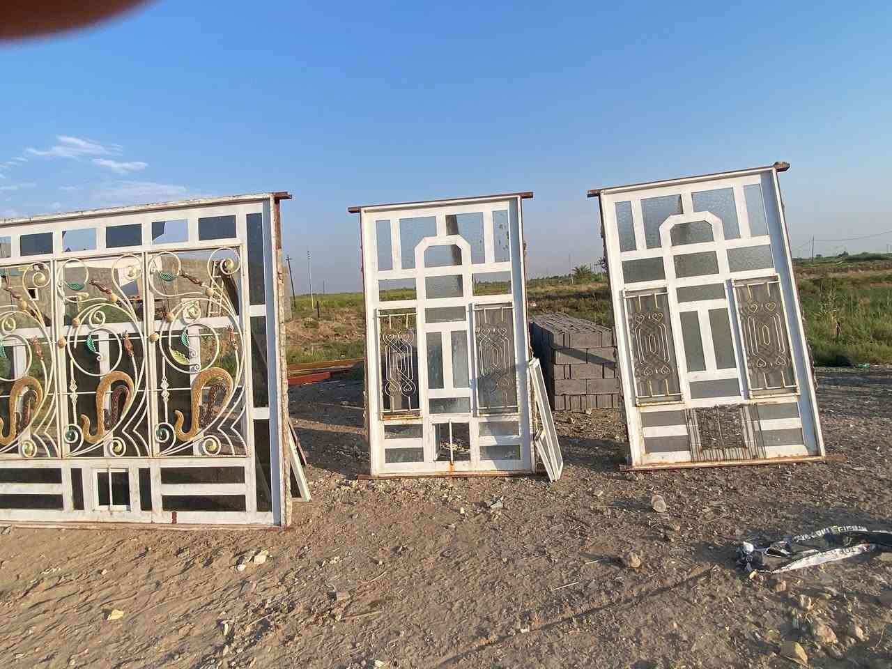 شبابيك نضيفه للبيع ***********
