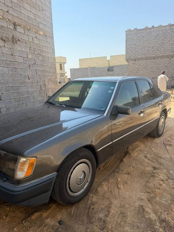 اللبيع مارسيدس دب مديل ٨٩سياره جاهزه كير ومحرك بلجيس قواعد دبلات بجيس تخم تاير تبريد ويه سويج وحداديه ٨٠ب ميه مكان سياره بلعماره مبايل ***********بدون زحمه اليحب يتصل وبي خيرويدلال عمارة, ميسان
