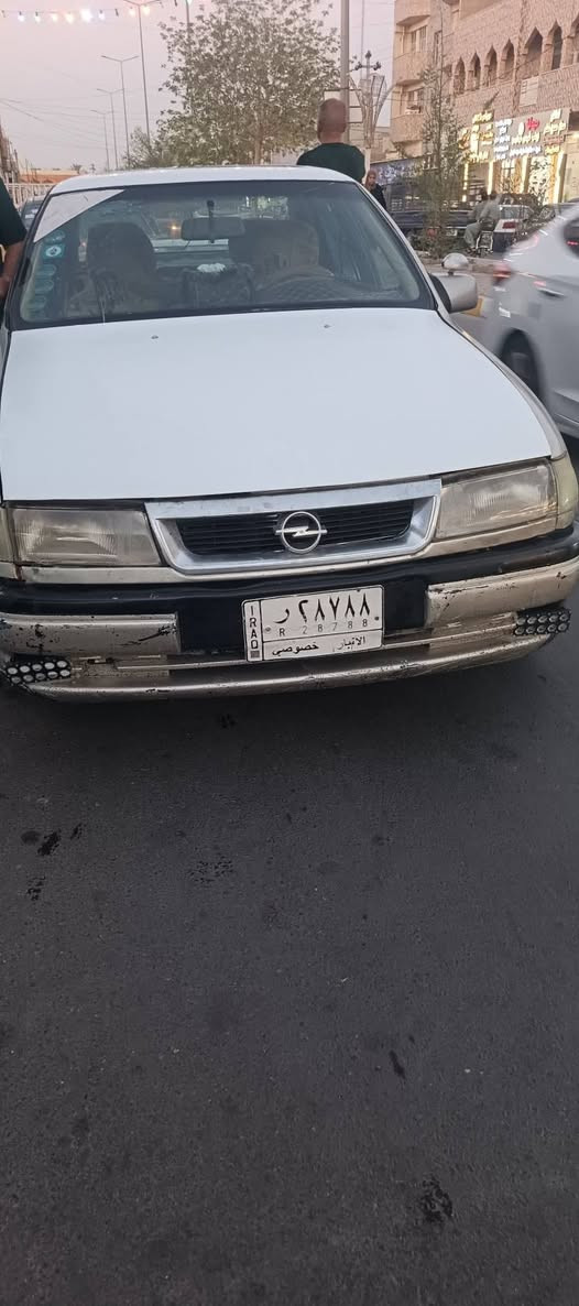اوبل فكترا موديل 91 محرك 2000 محرك كير صدر كهربائيات خير من الله السياره مصبوغه جماليه لا ضربه ولا خياس السياره حلوه مال جنيه ويل كب شاشه سستم سماعات جاهزه السعر 25  للاستفسار *********** مكاني هيت قرية خسرج ترهم مراوس حسب القناعه
