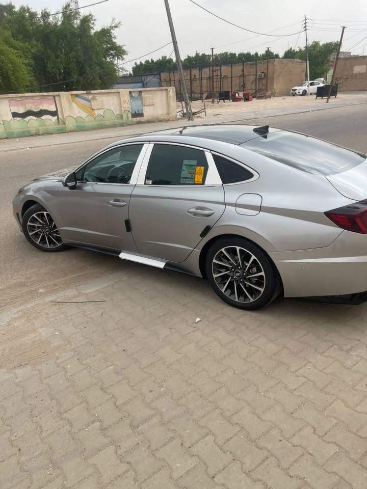 سوناتا لمتد
مواصفات فول 
 2020 شكل 2023 
مواصفات  
▪️السيارة: هونداي سوناتا LlMlTED لون سلفر صدفي 
▪️المحرك: 1.6T 🚀
▪️حجم الويل: ويل كب  18 مع طقم تايرات بحالة ممتازة
▪️تقديم وترجيع عن طريق البصمه
▪️فتح صندوق ذكي
▪️لدات داخليه بلادي الدشبول 
▪️لايتات اربع عدسات زينون اصل مع حاجب LED مع اشارة LED
▪️بصمات عدد 2 للأبواب لمس مع بصمة تشغيل
▪️عداد ليزري على الزجاجة الامامية
▪️تحديد مسار + قياده ذاتيه 
▪️انضمه قياده عدد 4 ( سمارت/كوستم/ سبورت/  سمارت
▪️سستم صوت عدد 12 سماعه
▪️جام الامامي اوتو+ دبل جام بلادي
▪️ اريل نفكيشن
▪️ماسحات اوتو عند المطر
▪️قمارة بانوراما
▪️نظام 5 كامرات 360 درجه 
▪️داتا شو 
▪️تدفئه ستيرن 
▪️رادار امامي مانع تصادم
▪️حساس امامي اصل+جوانب
▪️حساس خلفي اصل+جوانب
▪️رادار جانبي (نقاط عمياء) بالمرايا الجانبية
▪️رادار امامي 
▪️رادار خلفي
▪️شاحن لاسلكي
▪️گير شفتر بالستيرن للتحكم بالگير العادي
▪️اشاير بالمرايا الجانبية
▪️دبل جام ( لتعزيز العزل )
▪️كامرة خلفية دوارة اصل مع الستيرن
▪️شاشة كبيره تعمل بنضام ( ابل كار بلي + GPS )
▪️كشنات السياره جلد 
▪️كشنات ذاكرة (خزن ميموري) 
▪️تحكم فول كهرباء للكشنات 
▪️تدفئة وتبريد للكشنات 
▪️تبريد قطعتين امامي وخلفي
▪️گير لمس
▪️تشغيل عن بعد
▪️سستم صوت BOSE
▪️سايد بريك دگمة بصمه
▪️تحكم ستيرن جهتين بلوتوث وحاكية وكروس سرعة وتحكم صوت 
▪️نظام ABS مانع انزلاق
حادثه فقط بنيد  چاملغ راجع نفسه مابي شي بدون ايرباك
مكان سياره نجف
***********
سعره 158$
