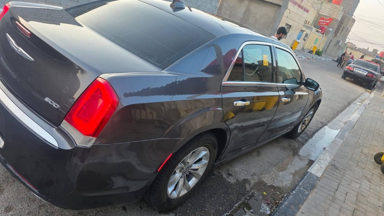 السلام عليكم للبيع كلايسلر اوباما C موديل 16 مسجل 17 C فول مواصفات بجم عريض غرفه S فتحه كشنات جلد كهرباء تدفئه تبريد تشغيل عن بعد مكينه 6سلندر مكينه وكير كفاله حداده وتبريد وتخم تاير ويل بلاد حادث جاملغ مبدل وجاملغ بي بارد بسيط رقم بغداد انكليزي تحويل ثاني يوم السعر 148 المكان البصرة للستفسار *********** البصرة, العراق
