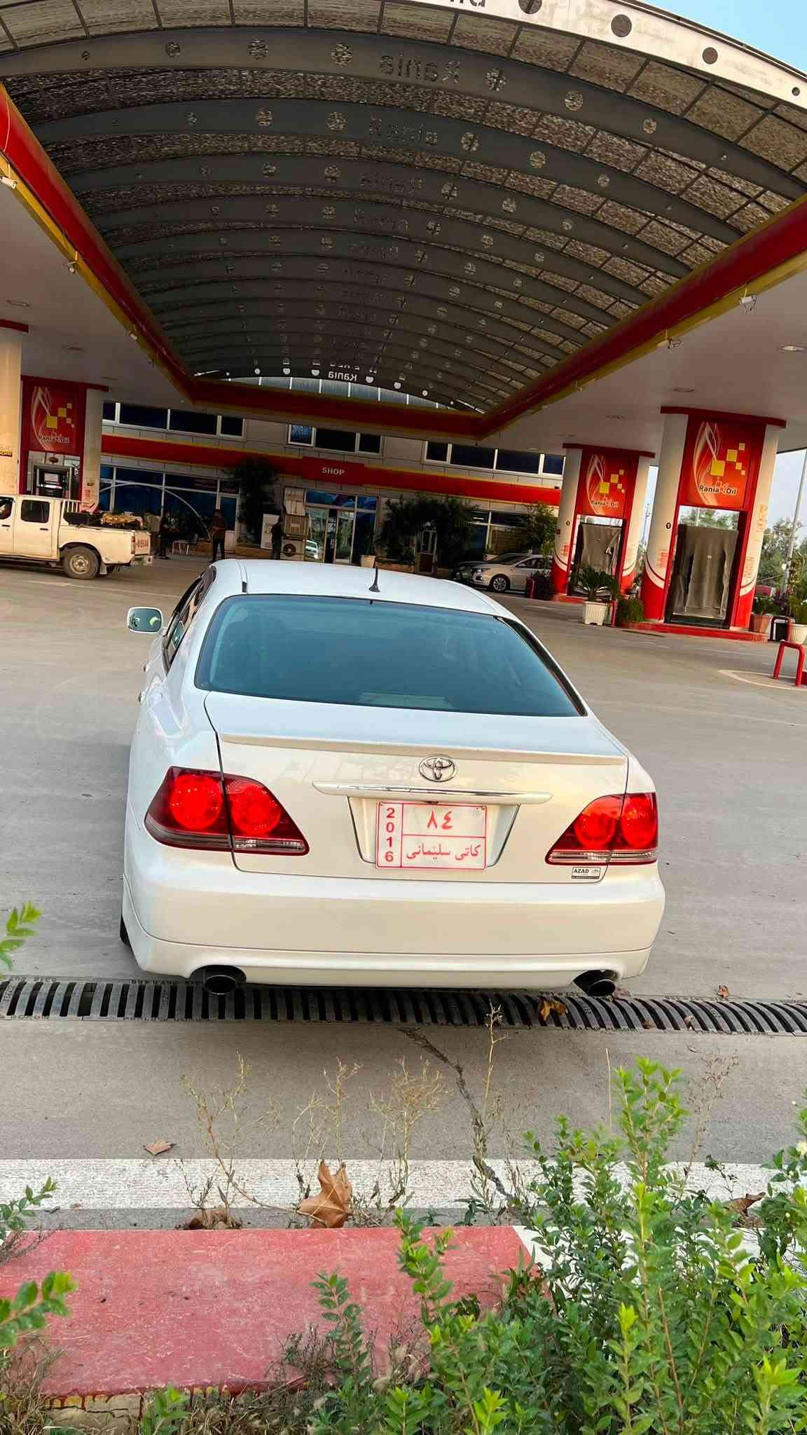 شاهینە • ٢٠٠٧ • فتحة سقف