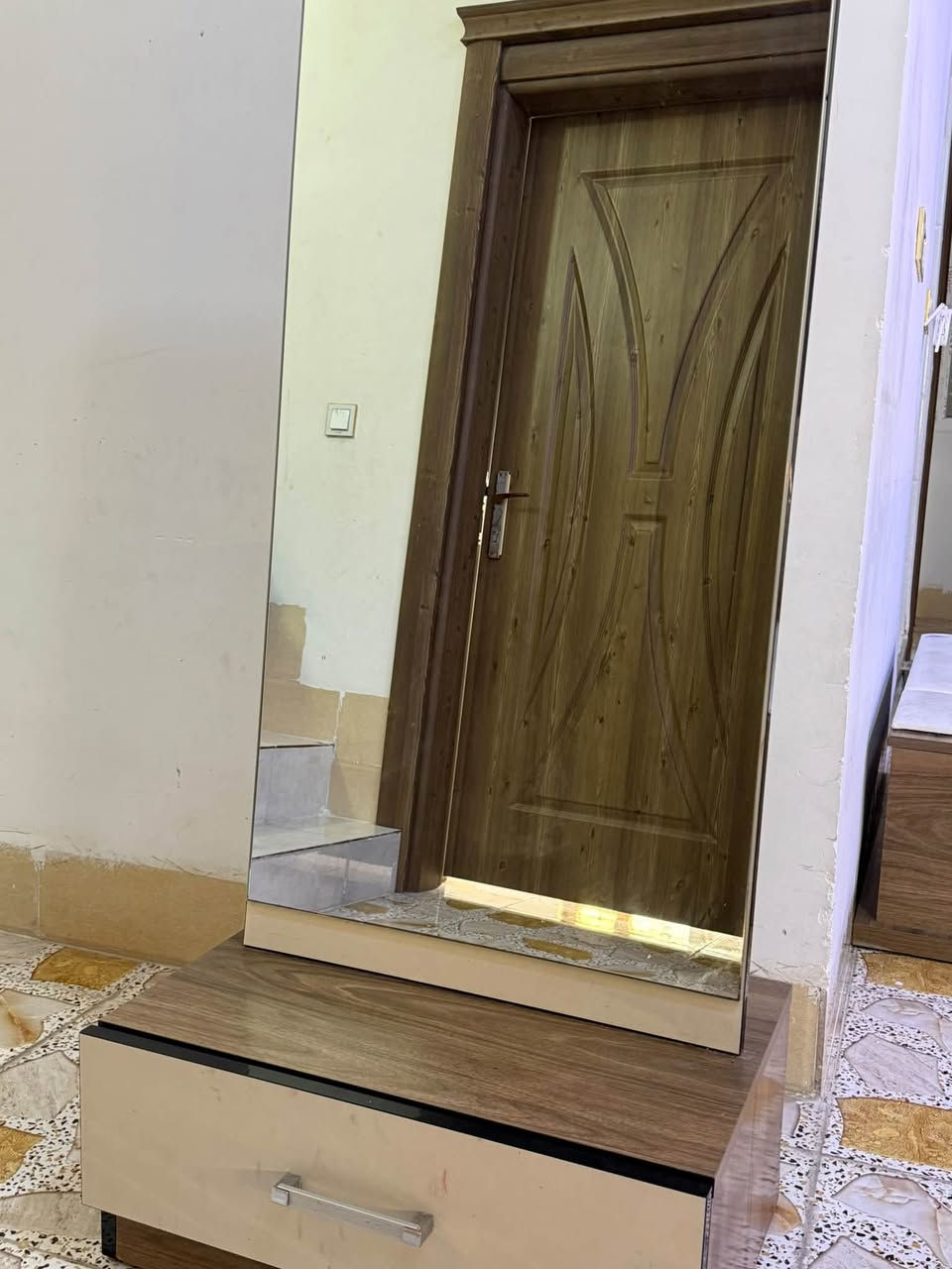 للبيع خابر هذا الرقم ***********
