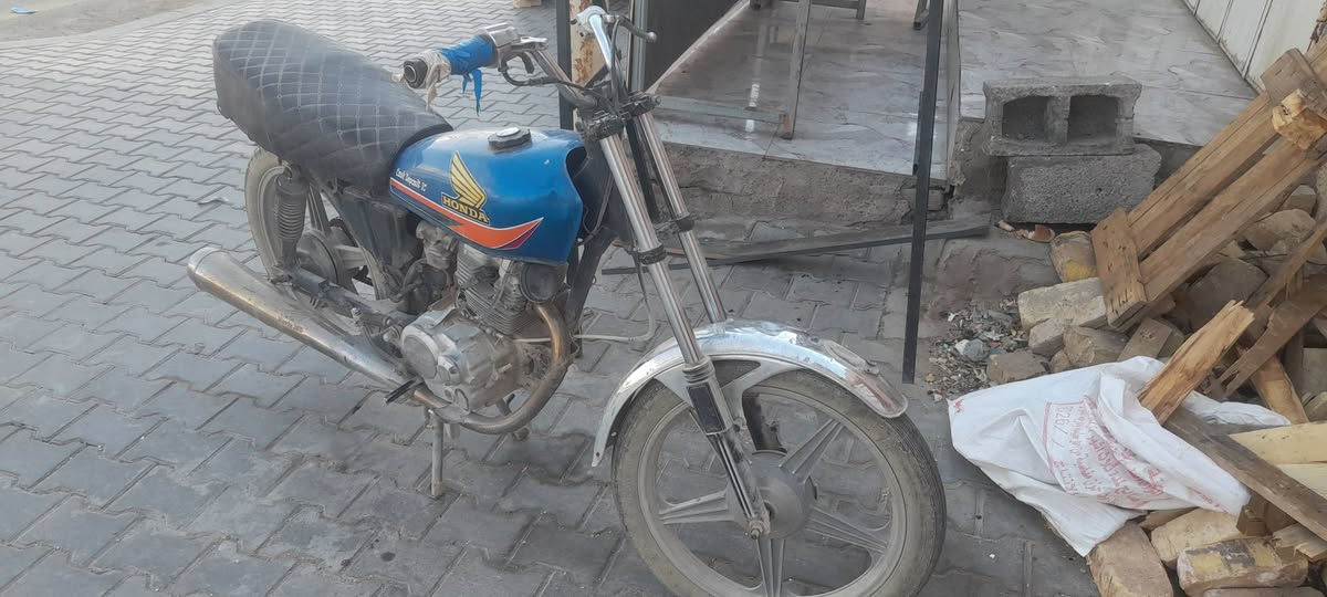 دراجه بدون اوراق ضايعه 160وبيها مجال***********
