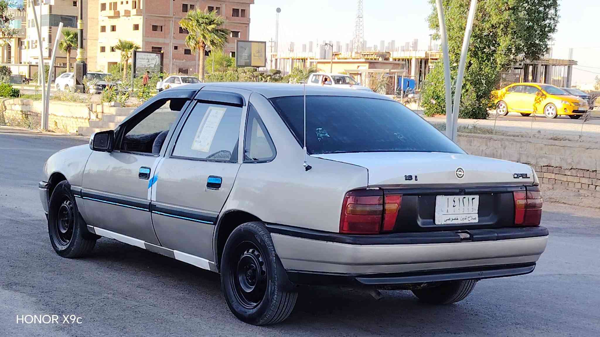 السلام عليكم للبيع اوبل فكترا موديل 1991
رقم صلاح الدين مشروع وطني لل٢٠٢٧ كير عادي
محرك بي بداية تبخير كير شرط صدرها امامي وخلفي جديد كهربائيات كلهة شغالة كيج حماوة كيج سرعة
بكات تخم خلفي جديد تايرات ٤ جدد لايتات جدد مسجل وتخم سماعات  عمبار بريك جديد دسكات جدد مصبوغة عام جمالية مكفولة من الضربة والدواخل سيارة حلوة مال بيت
حلوة محرك 1600 مكاني صلاح الدين تكريت #السعر30
 للاستفسار ***********

نص مكتوب في الصور:
- HONOR X9c