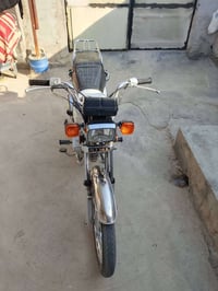 دراجة • بنزين • القادسية