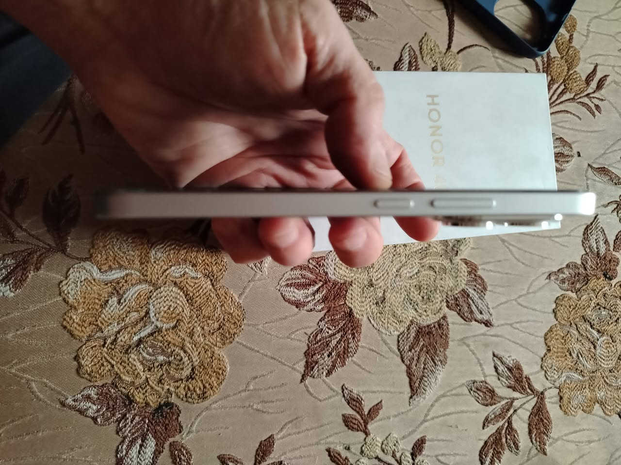 هونر 400 5G • ٥١٢ جيجا • ١٢ رام