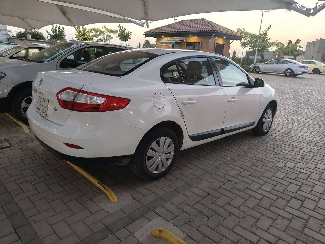 Renault fluence 2016
بێ بۆیاخ
***********
***********
شوێن . سلێمانی
