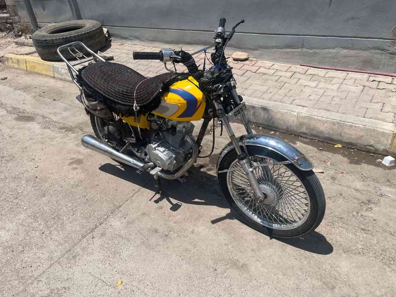 سلام عليكم شباب دراجه البيع موديل 21 نامه رياضي مكينه لا صرف ولا تنقيص دراجه خير من الله مكاني ديالى خانقين السعر 275 بي مجال حك الجيه اذا مو شراي لا تخبرني ***********

