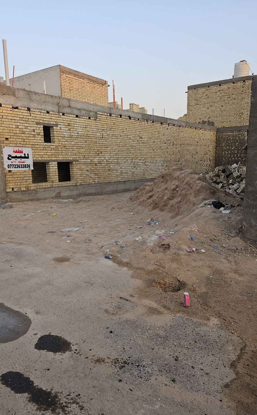 قطعة أرض للبيع في زراعي الامانة سند ٢٥ مساحة ١٥٠ متر             واجهه ٨.٥ نزال ١٨ متر  
شارع عرضة ١٠ متر كاملة الخدمات مجاري ماء تبليط ...         السعر ٥٥ مليون قرب الشيخ مناف للاستفسار ***********
