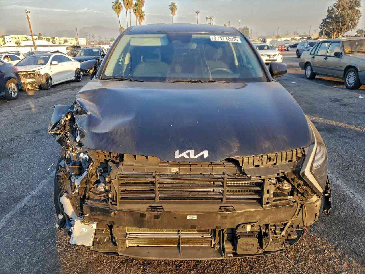 سبورتج 2024هايبرد ضررها موضح بل صوره جاملغ بدون لغد مرقمه بغداد باسمي تحويل ثاني يوم ملاحضه تبريد واكف فقط السياره نضيفه وجاهزه من كلشي سعر 185$وبيها مجال ***********للتواصل
