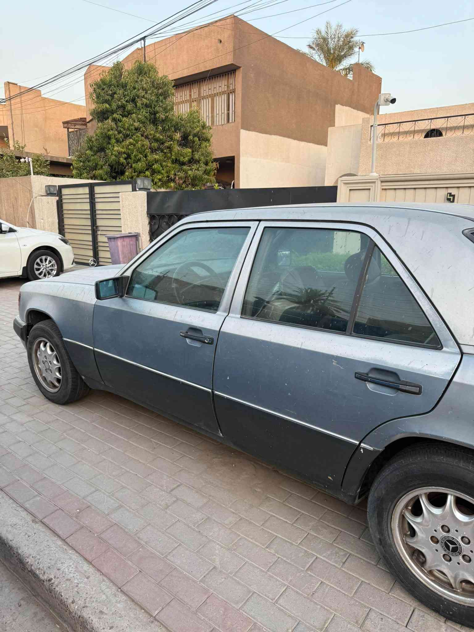 السلام عليكم للبيع مارسيدس دب موديل 1988 كاربريتر
للتواصل ***********
