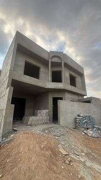 وبركاته بيت ١٠٠ متر مربع حي بدر خلف جعفر الصادق قرب التانكي بل سكني مو...