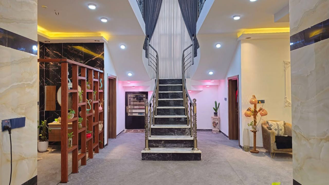 ✅ ️موقع مميز في كربلاء📍
فيلا للبيع مساحة 400 متر واجه 16متر نزال 26 متر طابقين بناء درجة اولى vip طابو سند 25 (تحويل بإسم المشتري) متوفرة كافة الخدمات (تبليط /ماء/ كهرباء/ مدارس/ مركز صحي/ الموقع كربلاء - شارع رابط الزبيلية تبعد عن مركز مدينة كربلاء 10 كيلو 

💵السعر( 400 )مليون

للاستفسار: *********** واتساب
